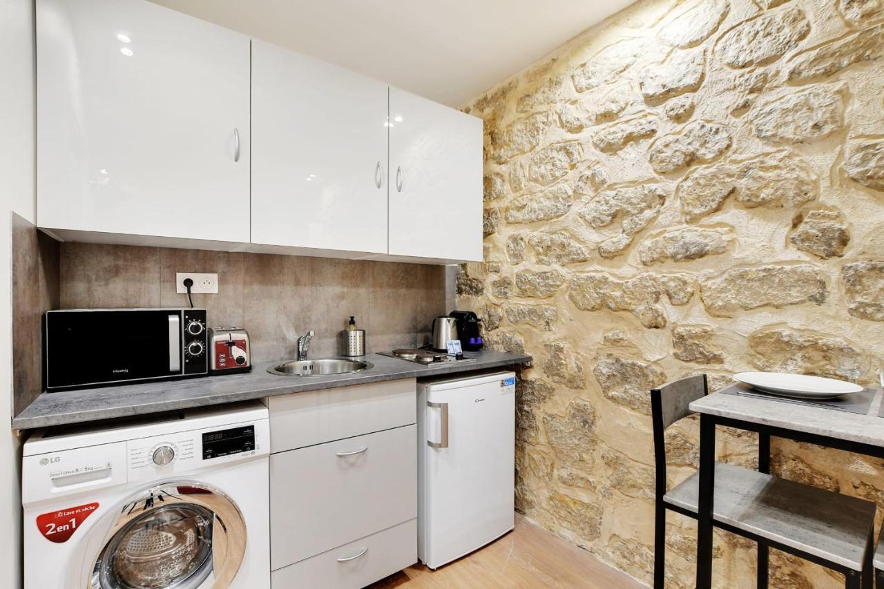 Freshly Renovated Apartment In The Heart Of Paris Exterior photo